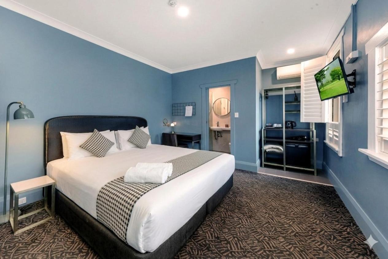 Emerald King Room with Private Ensuite